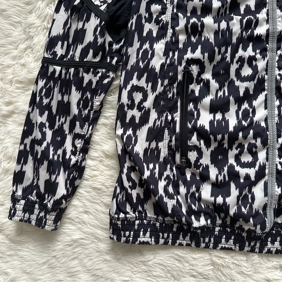 Lululemon Jacket Run Willpower 1/2 Zip Hooded Pullover Windbreaker Ikat 4 - Picture 5 of 12